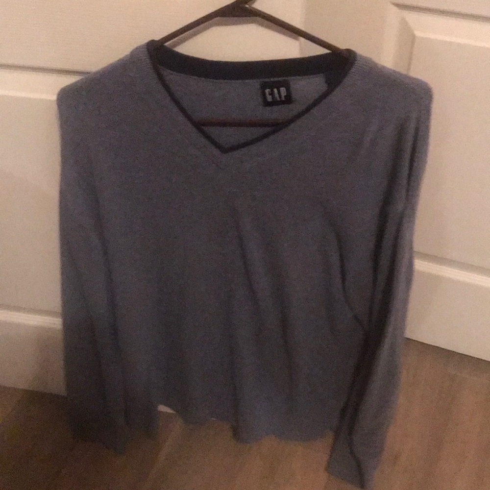 Men’s pull over sweater